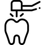 png trasparente raffigurante un trapano che opera su un dente